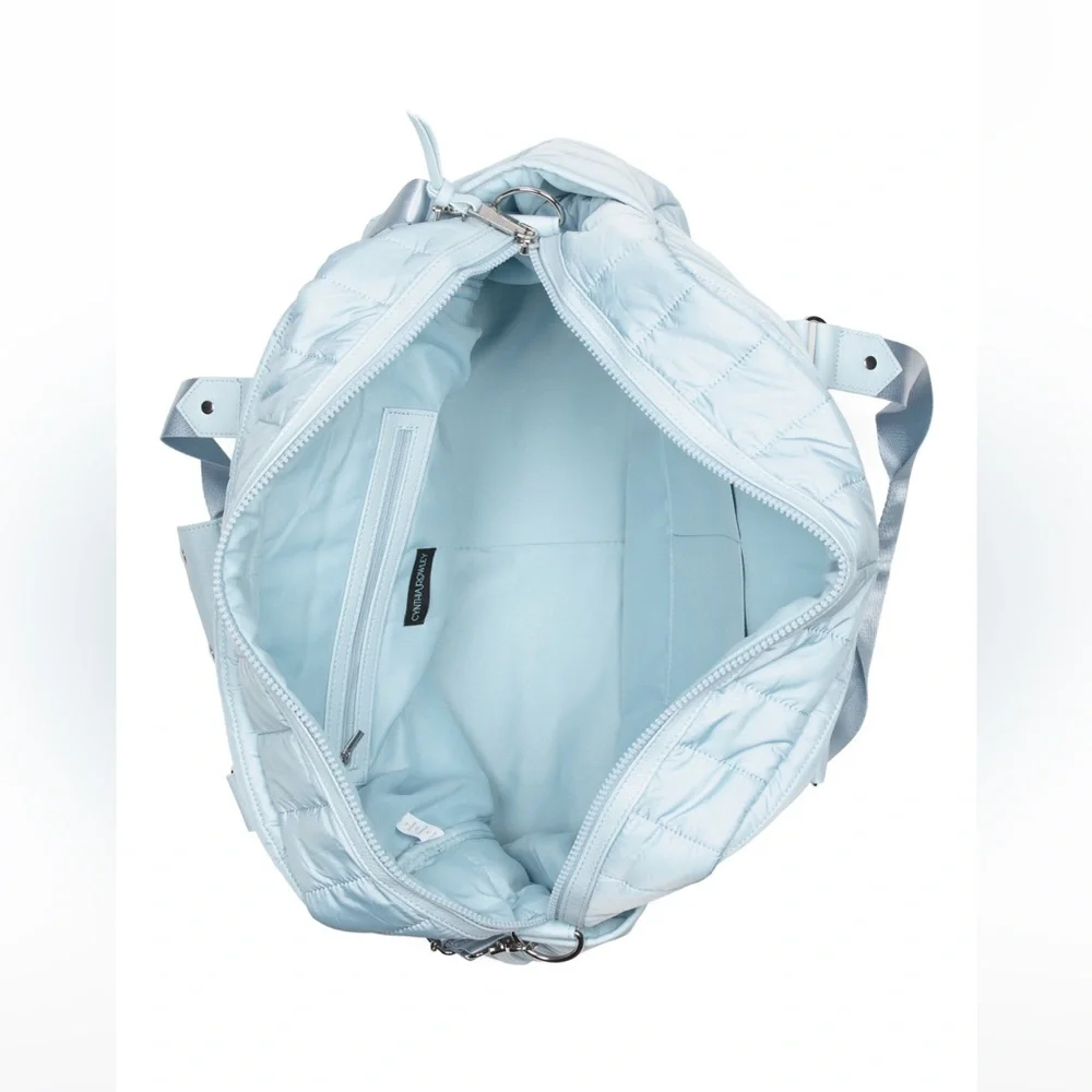 🎉LAST PIECE🎉CYNTHIA ROWLEY Quilted Channel Weekender - Picture 3 of 6